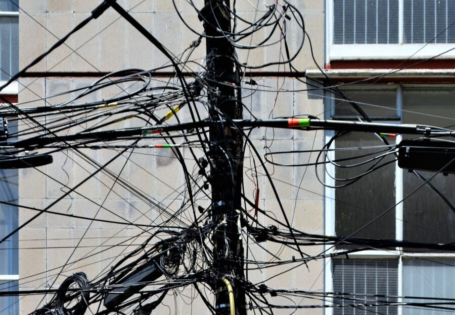 Los Cables De Luz Se Han Convertido En Telara As Olvidadas Y Ponen En