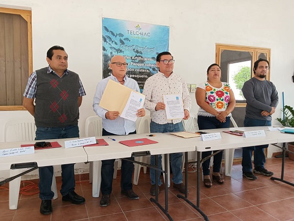 Detener el daño ambiental en la costa objetivo de la asociación Telchac Mangle y Mar.